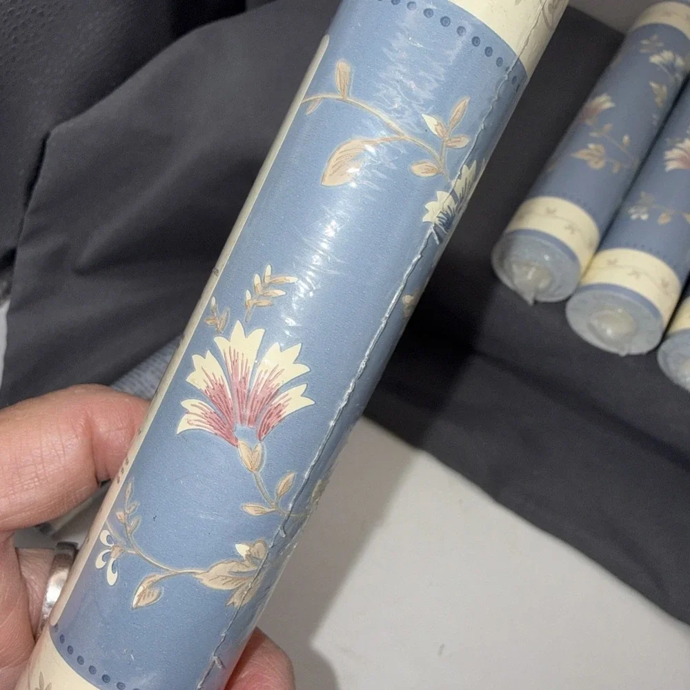 VTG Wallpaper Border Floral Cottage Core Blue White Sunworthy 5 Rolls 75 Feet